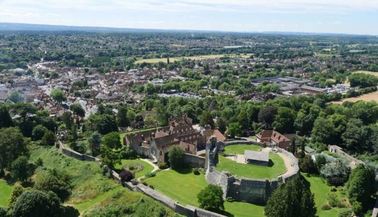 Feature image of Everything You Need to Know About Buying a Property in Farnham